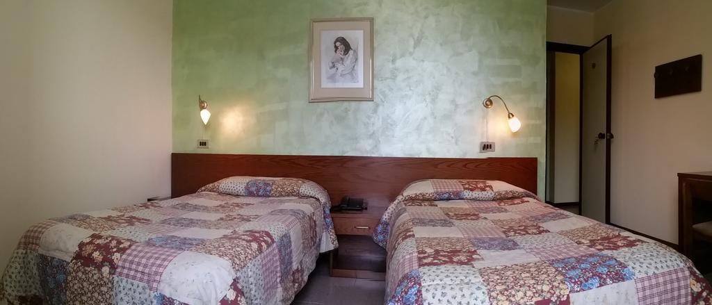 Hotel 5 Vie 阿尔门诺－圣萨尔瓦托雷 客房 照片
