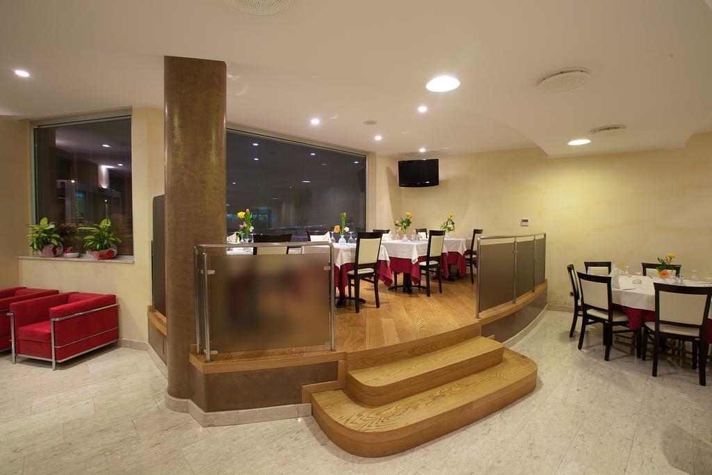 Hotel 5 Vie 阿尔门诺－圣萨尔瓦托雷 外观 照片